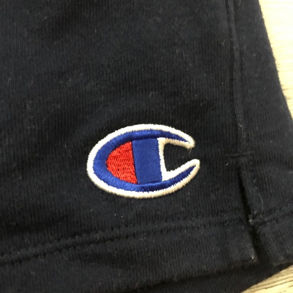 Champion Sweatshorts - Picture 2 of 3